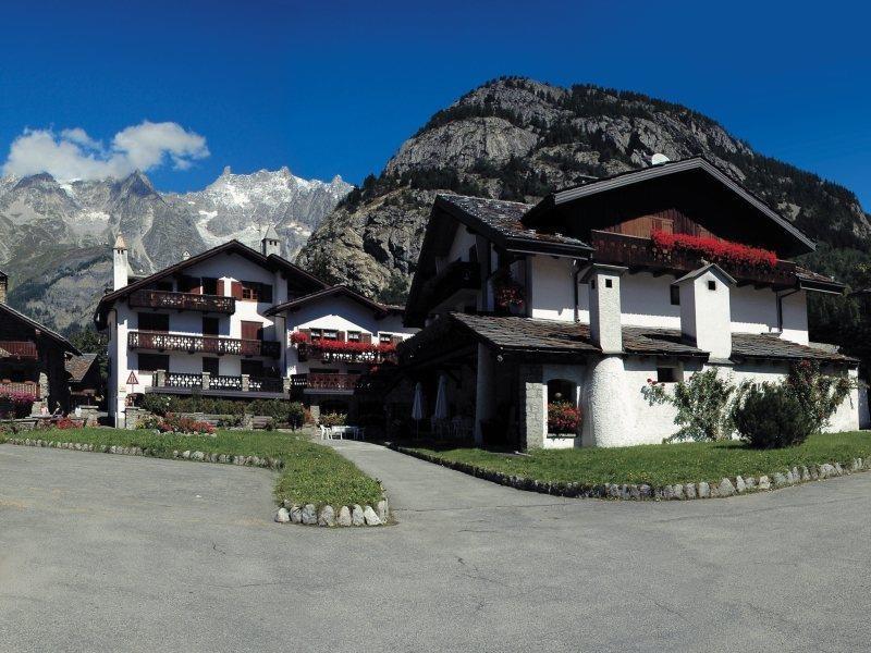 Hotel Del Viale Courmayeur Exterior photo